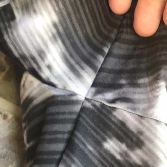 Fila Black Gray Cloud Crop Yoga Athletic Leggings - Picture 7 of 7